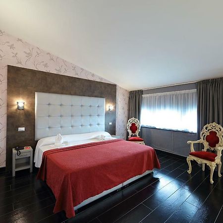 Hotel Relax Roma Nord Fiano Romano Esterno foto