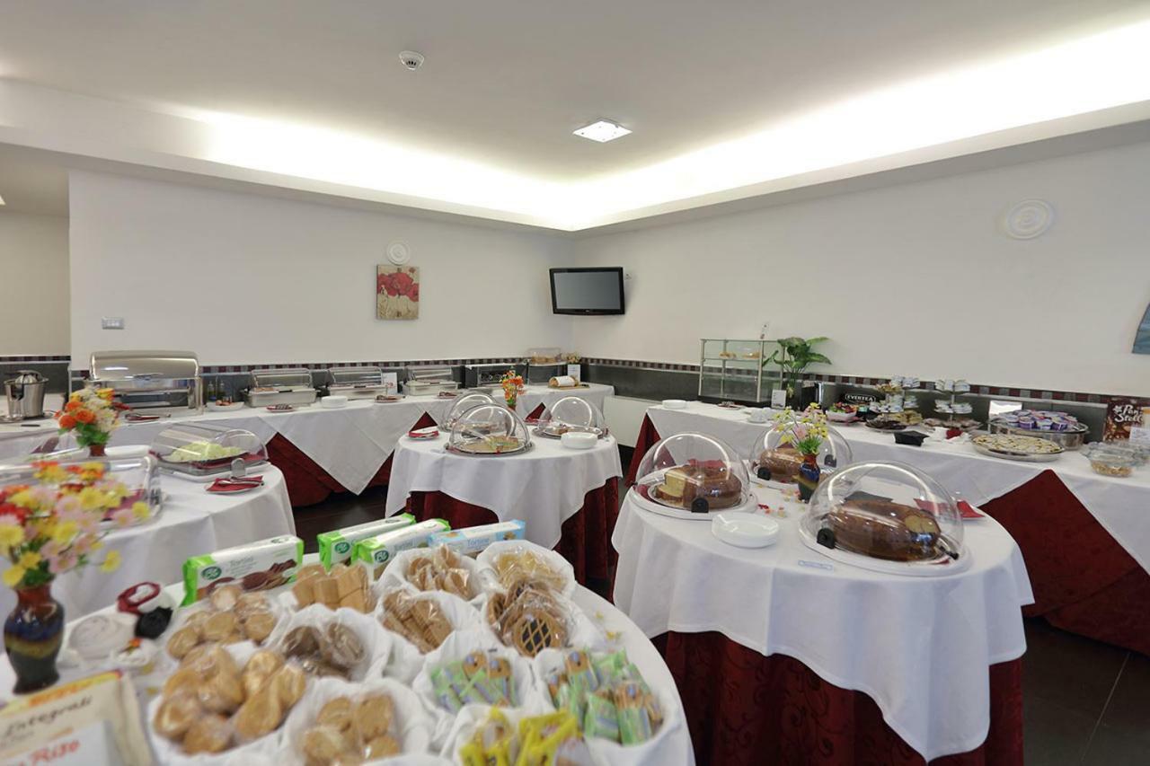 Hotel Relax Roma Nord Fiano Romano Esterno foto