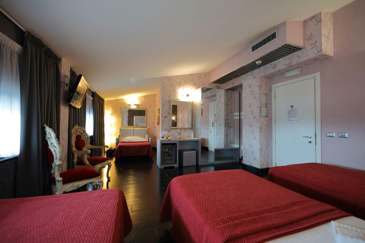 Hotel Relax Roma Nord Fiano Romano Esterno foto