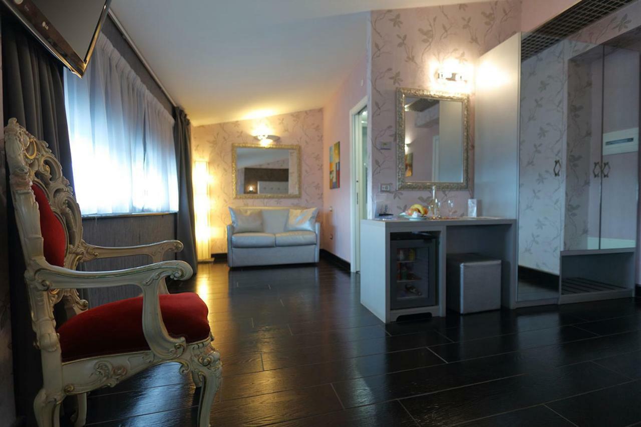 Hotel Relax Roma Nord Fiano Romano Esterno foto