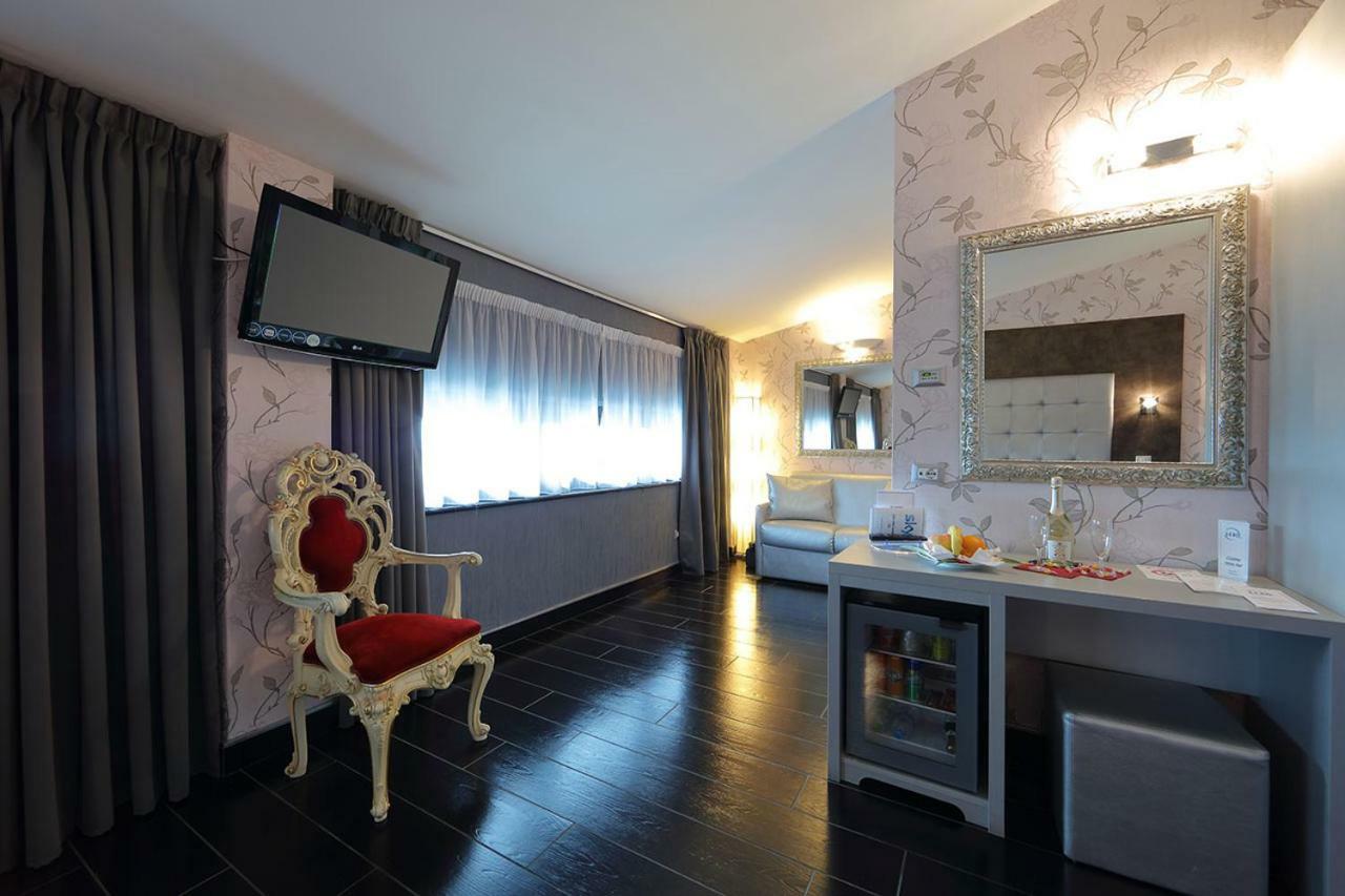 Hotel Relax Roma Nord Fiano Romano Esterno foto